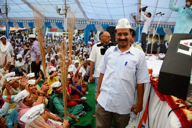 शपथ के सात दिन बाद ही केजरीवाल की सरकार गिराने का रोडमैप तैयार शपथ के सात दिन बाद ही केजरीवाल की सरकार गिराने का रोडमैप तैयार