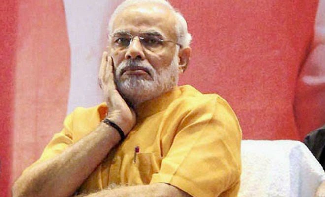मोदी की नई मुसीबत, गुजरात महिला जासूसी की जांच करेगा आयोग