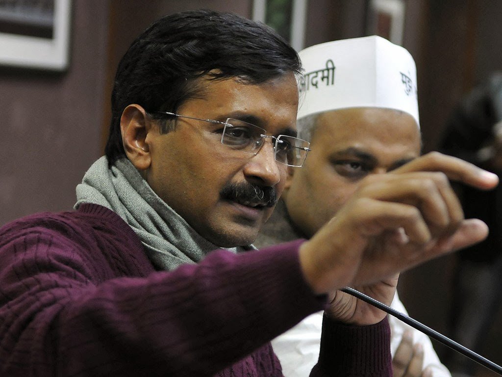 सड़क पर बैठेगी केजरीवाल कैबिनेट, सुनेगी लोगों की समस्याएं सड़क पर बैठेगी केजरीवाल कैबिनेट, सुनेगी लोगों की समस्याएं