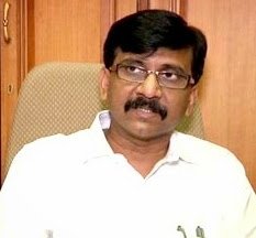 नरेंद्र मोदी और शरद पवार की नज़दीकी पर शिवसेना में बवाल नरेंद्र मोदी और शरद पवार की नज़दीकी पर शिवसेना में बवाल