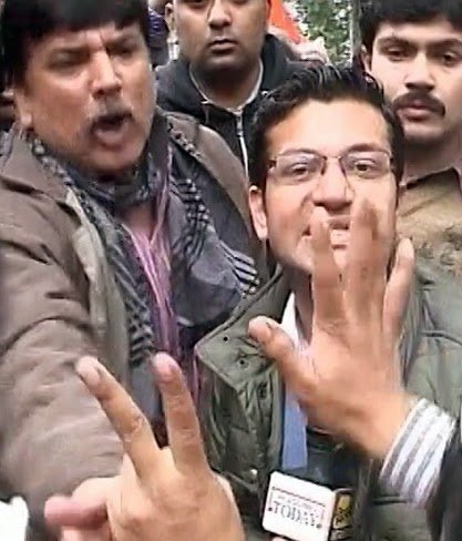 संजय सिंह ने ‘आप’ कार्यकर्ता को मारा थप्पड़