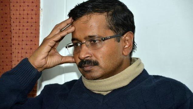 मुरली देवड़ा, मोइली और मुकेश अंबानी पर केसः केजरीवाल