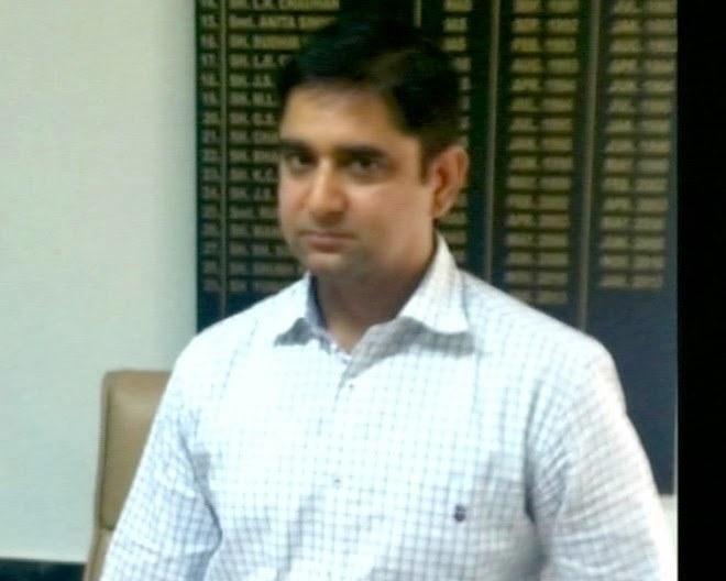 पूर्व भाजपा विधायक के रिश्तेदारों ने अवैध खनन रोकने गए SDM पर किया जानलेवा हमला, पूर्व भाजपा विधायक के रिश्तेदारों ने अवैध खनन रोकने गए SDM पर किया जानलेवा हमला,