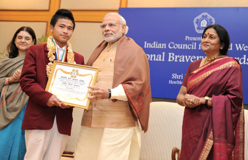 25 बाल वीरों को पीएम ने किया सम्मानित, देखिए फोटो और वीडियो - Image 4 25 बाल वीरों को पीएम ने किया सम्मानित, देखिए फोटो और वीडियो - Image 4