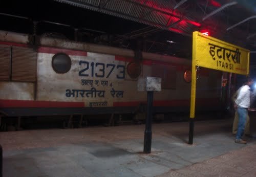 एमपी में यूपी का वॉन्टेड आतंकी हथकड़ी समेत फरार