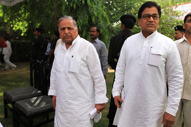 BREAKING: रामगोपाल यादव सपा से छह साल के लिए बर्खास्त