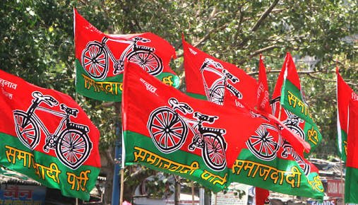 मुलायम ने बुलाई आपात बैठक, ले सकते हैं कोई बड़ा फैसला