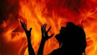 आगरा: पूर्व फौजी की पत्नी को जिंदा जलाया, इलाज के दौरान हुई मौत