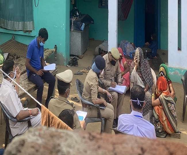 हाथरस कांड: CBI ने दर्ज किया केस, जांच शुरू हाथरस कांड: CBI ने दर्ज किया केस, जांच शुरू