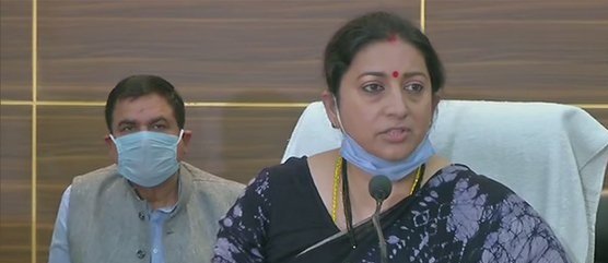 कांग्रेस पर स्मृति ईरानी का तंज, कहा- राहुल गांधी वीआईपी किसान, ट्रैक्टर पर भी सोफा लगाकर बैठते हैं