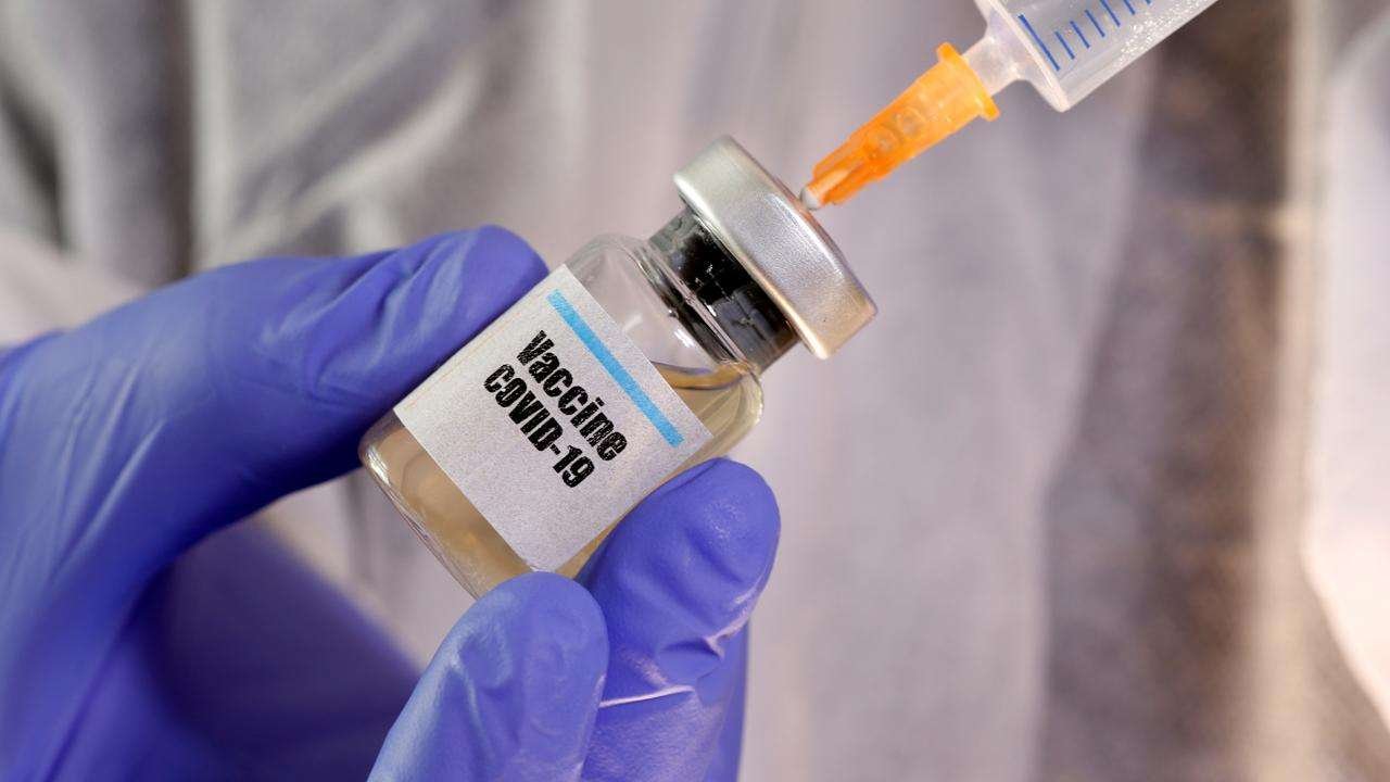 CoronaVaccine: फाइजर की वैक्सीन कोरोना के खिलाफ 95 फीसदी प्रभावी, अब फाइनल अप्रूवल की तैयारी CoronaVaccine: फाइजर की वैक्सीन कोरोना के खिलाफ 95 फीसदी प्रभावी, अब फाइनल अप्रूवल की तैयारी