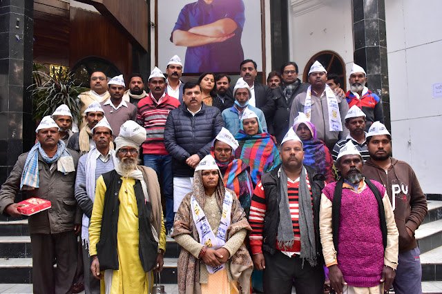 Lucknow । योगी सरकार ने प्रदेश का बेड़ा गर्क किया, पीएम भी नाराज, बीजेपी के भीतर की लड़ाई अब सार्वजनिक हो गयी : संजय सिंह