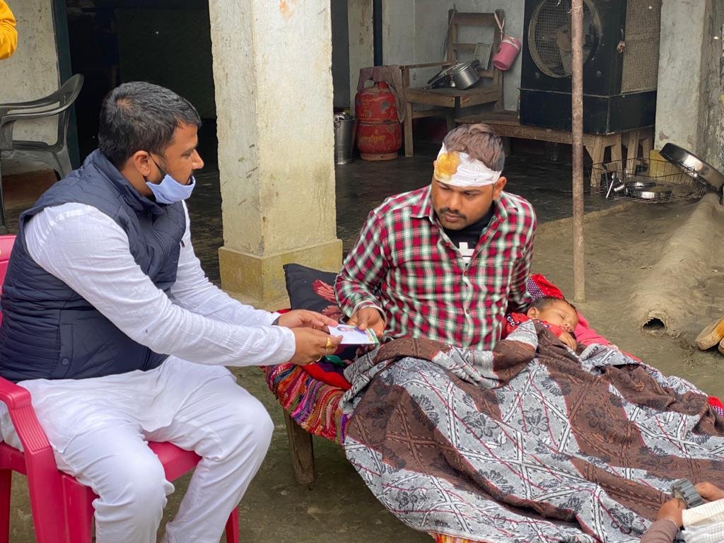 LUCKNOW । रक्षामंत्री और सांसद राजनाथ सिंह दुर्जनपुर गांव को गोद लेकर भूल गए – कांग्रेस नेता ललन कुमार - Image 6 Lalan Kumar did public relations in BKT