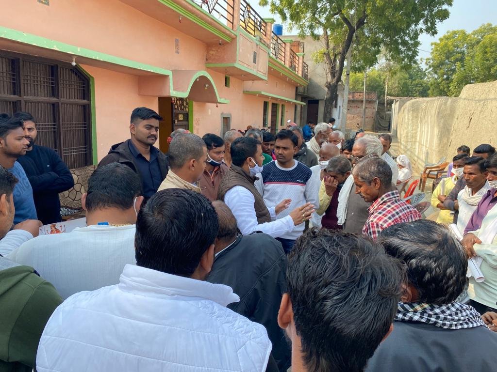 LUCKNOW । सरकार 2000 रूपए खातों में भेजने के साथ ही 20000 रूपए वापस खींचने का प्लान तैयार रखती – ललन कुमार - Image 6 Lallan Kumar