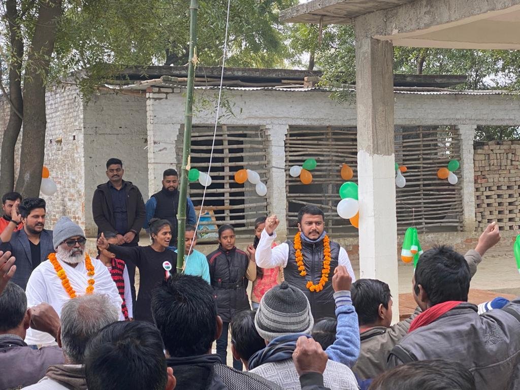 Lucknow । देश संविधान से चलेगा किसी की तानाशाही से नहीं, भारत का आधार हमारा संविधान है : कांग्रेसी नेता ललन कुमार Lucknow । देश संविधान से चलेगा किसी की तानाशाही से नहीं, भारत का आधार हमारा संविधान है : कांग्रेसी नेता ललन कुमार