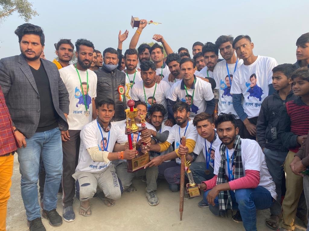 Lucknow । देश संविधान से चलेगा किसी की तानाशाही से नहीं, भारत का आधार हमारा संविधान है : कांग्रेसी नेता ललन कुमार - Image 6 Many programs of Lalan Kumar in Bakshi Ka Talab