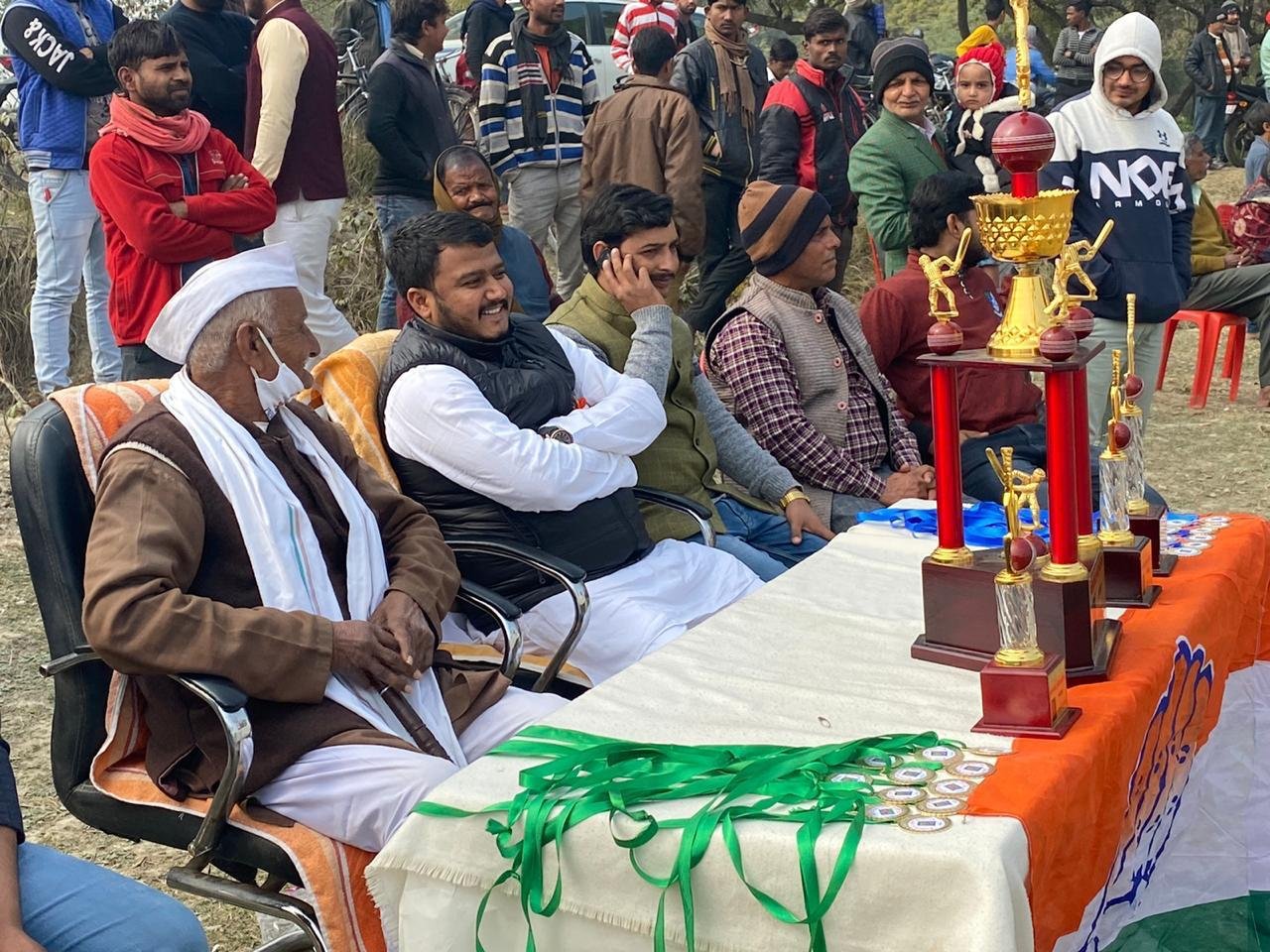 Lucknow । देश संविधान से चलेगा किसी की तानाशाही से नहीं, भारत का आधार हमारा संविधान है : कांग्रेसी नेता ललन कुमार - Image 5 Many programs of Lalan Kumar in Bakshi Ka Talab