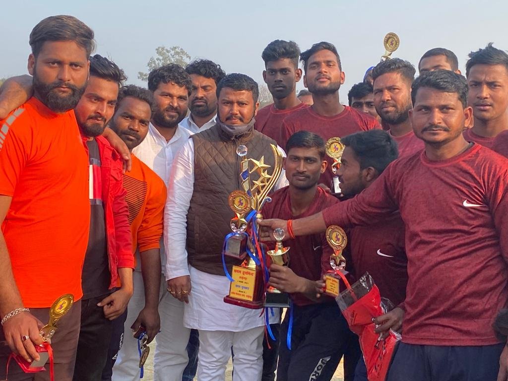 Lucknow । हार-जीत जीवन का हिस्सा है, जहां जीत एक उपलब्धि है तथा हार एक सबक – कांग्रेसी नेता ललन कुमार Lucknow । हार-जीत जीवन का हिस्सा है, जहां जीत एक उपलब्धि है तथा हार एक सबक – कांग्रेसी नेता ललन कुमार