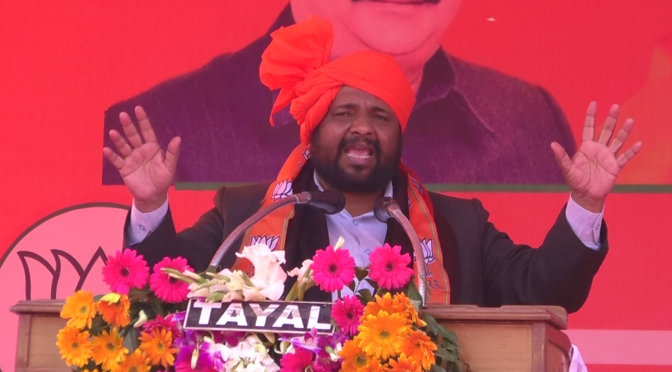 LUCKNOW । बक्शी का तालाब में किसान सम्मेलन में गन्ना मंत्री सुरेश राणा ने विपक्ष पर साधा निशाना - Image 5 Farmers conference organized in Bakshi ka talab