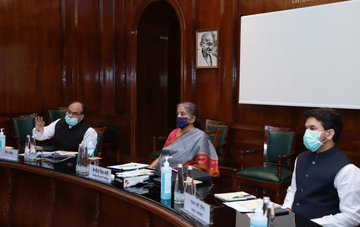 वित्त मंत्री निर्मला सीतारमण का बड़ा ऐलान, इन राज्यों को मिलेगा 12,000 करोड़ का ब्याज मुक्त कर्ज